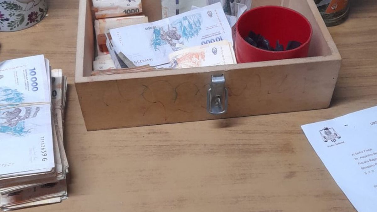 En el operativo fue secuestrado dinero y dosis de cocaína fraccionadas. 