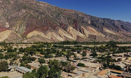 Destinos como Maimará lograron la distinción gracias a la preservación de sus tradiciones ancestrales y la integración de la comunidad local en la oferta turística del norte argentino. Destinos como Maimará lograron la distinción gracias a la preservación de sus tradiciones ancestrales y la integración de la comunidad local en la oferta turística del norte argentino.