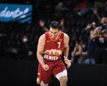 Facundo Campazzo cerró una buena actuación en el triunfo de Denver Nuggets ante Portland Trail Blazers en el segundo partido de los playoffs de la NBA. Facundo Campazzo cerró una buena actuación en el triunfo de Denver Nuggets ante Portland Trail Blazers en el segundo partido de los playoffs de la NBA.