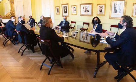 El Gobierno aspira a impulsar las exportaciones y reducir las importaciones para equilibrar la balanza comercial y fomentar el ingreso de divisas Crédito: Jafetura de Gabinete El Gobierno aspira a impulsar las exportaciones y reducir las importaciones para equilibrar la balanza comercial y fomentar el ingreso de divisas Crédito: Jafetura de Gabinete