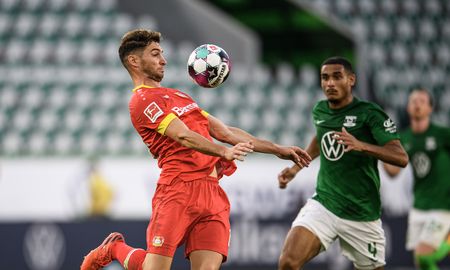 Lucas Alario sumó treinta minutos en la igualdad del Bayer Leverkusen ante el Werder Bremen. Lucas Alario sumó treinta minutos en la igualdad del Bayer Leverkusen ante el Werder Bremen.
