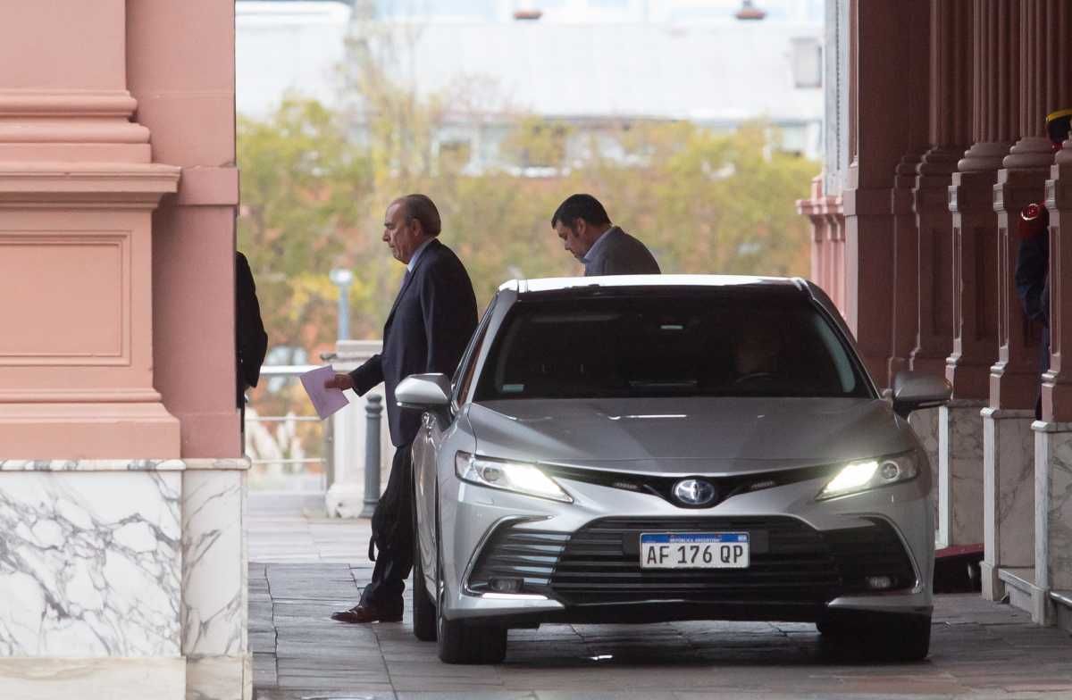 El ministro del Interior Guillermo Francos participará en Rosario de la cumbre de intendentes. El ministro del Interior Guillermo Francos participará en Rosario de la cumbre de intendentes.