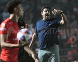 Un triunfo en el clásico santafesino, la última bala que tiene Marcelo Saralegui para mantenerse en el cargo de entrenador de Colón. Un triunfo en el clásico santafesino, la última bala que tiene Marcelo Saralegui para mantenerse en el cargo de entrenador de Colón.