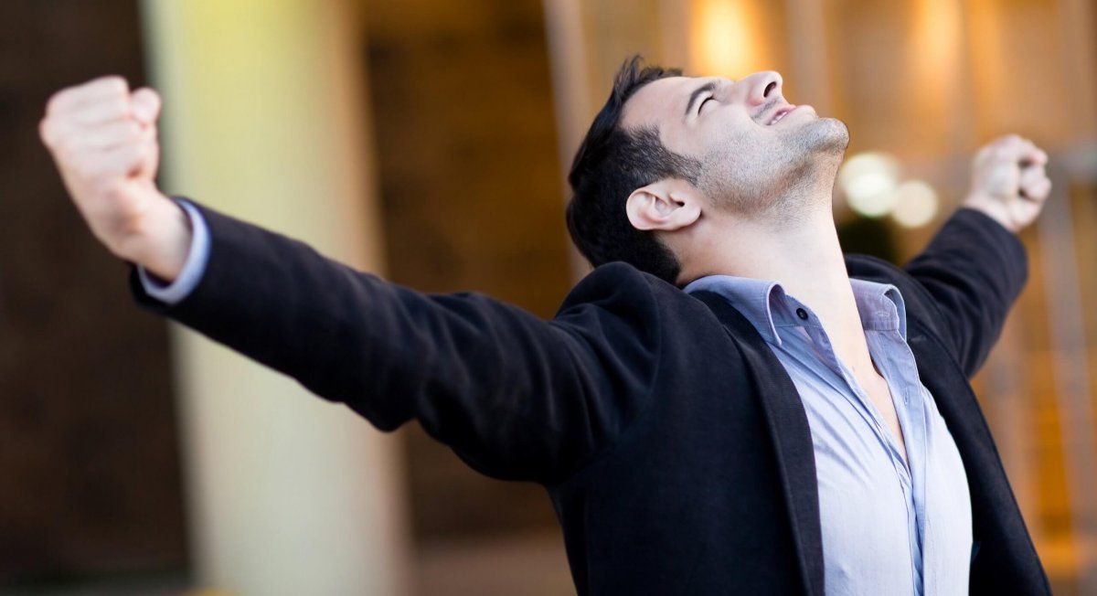 Pueden desempeñarse de la mejor manera en cualquier tarea que lleven a cabo gracias a su alto nivel de confianza en ellos mismos.