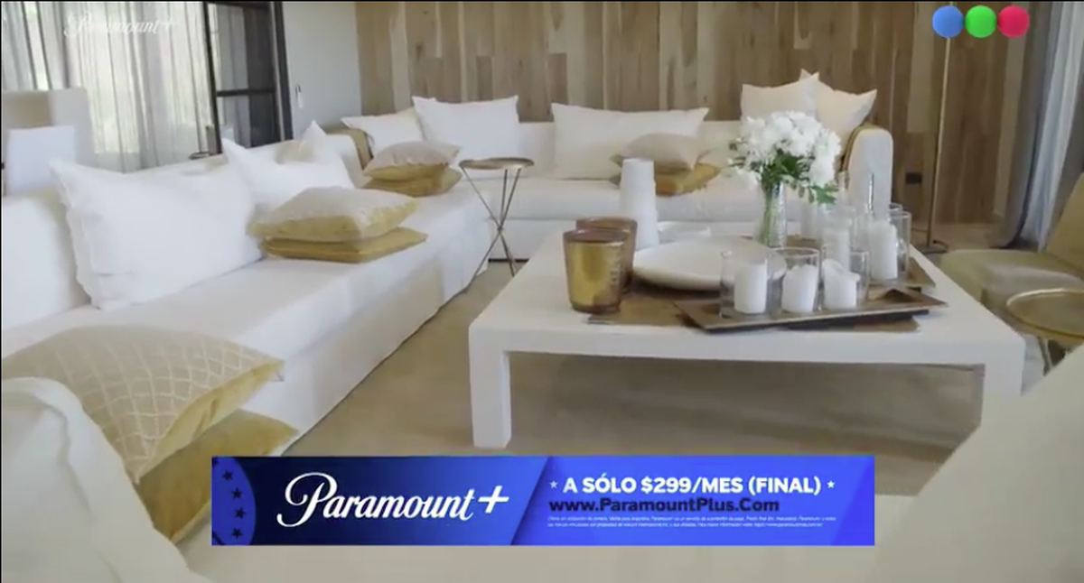 Por dentro del inmueble, los colores son neutros y la decoración es sofisticada para generar un ambiente acogedor. Por dentro del inmueble, los colores son neutros y la decoración es sofisticada para generar un ambiente acogedor.