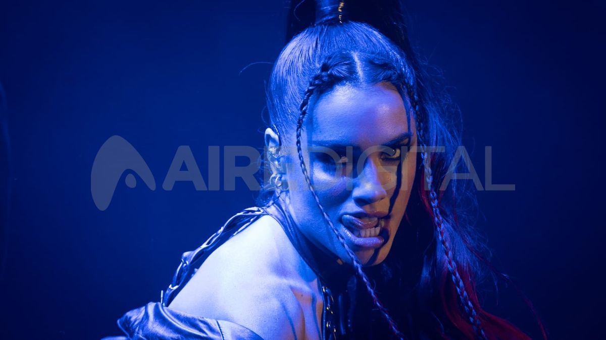 Lali Espósito en la Estación Belgrano. Créditos: Maiquel Torcatt / Aire Digital