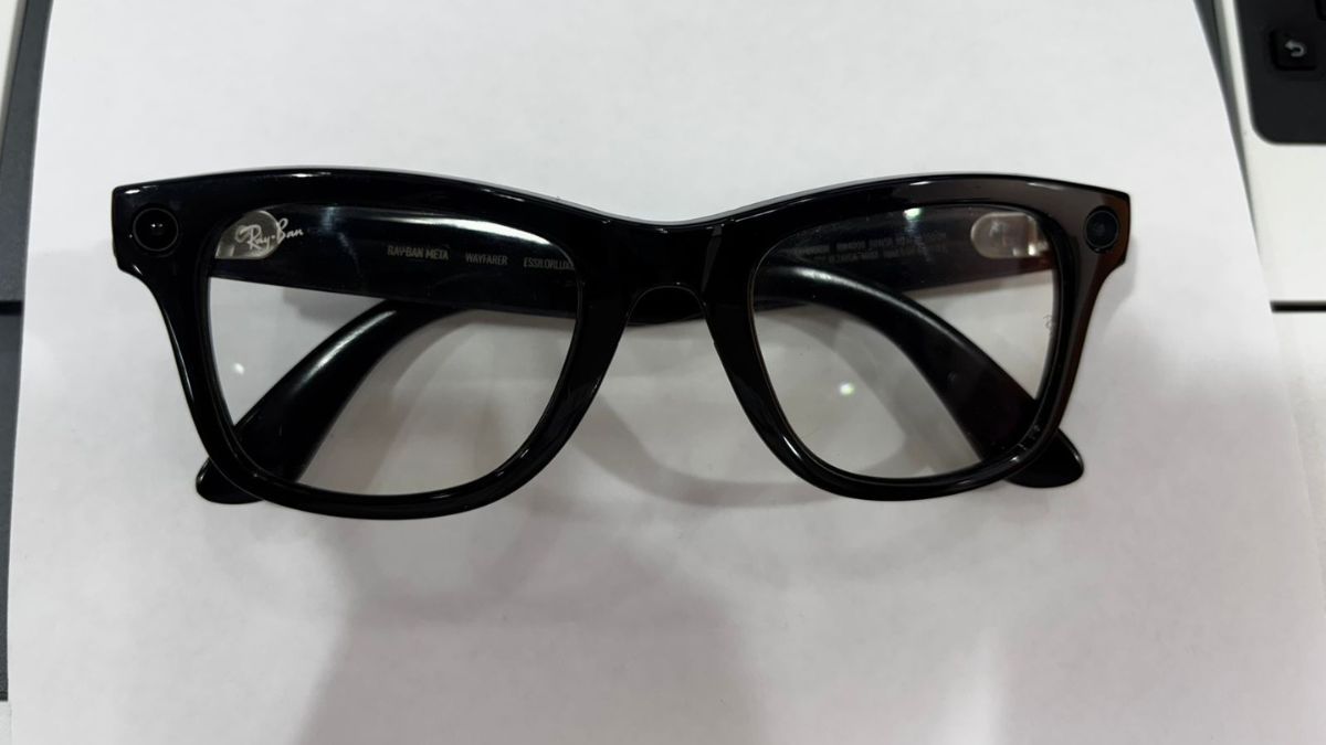 Rendía examen para ser subcomisario en Santa Fe y lo descubrieron copiándose con anteojos inteligentes