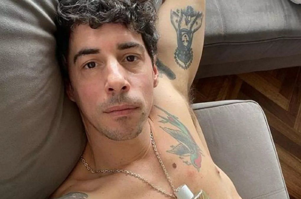 Esteban Lamothe festejó su cumpleaños con un desnudo total: las fotos