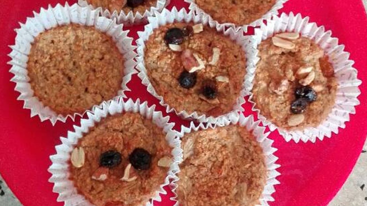 Muffins de yogur y avena, la opción perfecta para un snack saludable y sin gluten. Muffins de yogur y avena, la opción perfecta para un snack saludable y sin gluten.