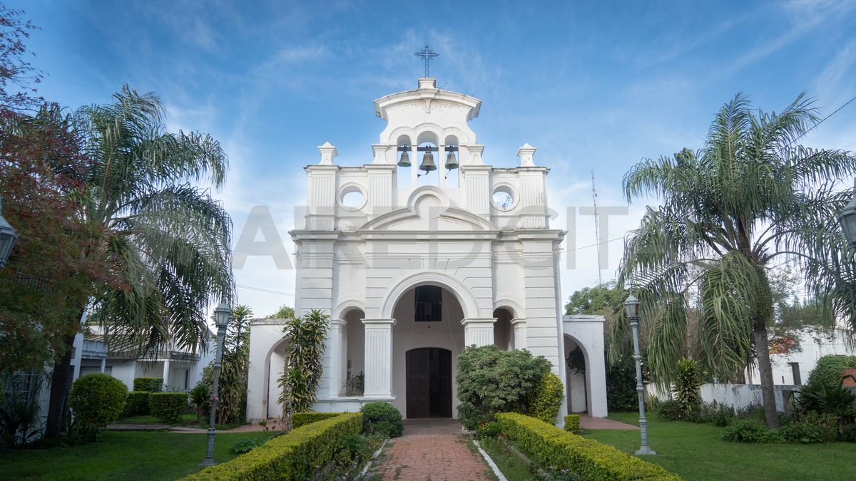 La ciudad de San José del Rincón está ubicada a solo 15 minutos de la capital de la provincia y tiene poco más de 10.000 habitantes.