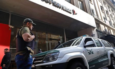 Allanaron 20 bancos de la City porteña por maniobras de empresas contra las reservas del BCRA