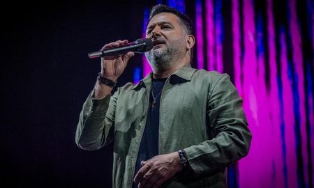 Jorge Rojas brindó un show colmado de emoción en la inauguración del Hospital Jaime Ferré.