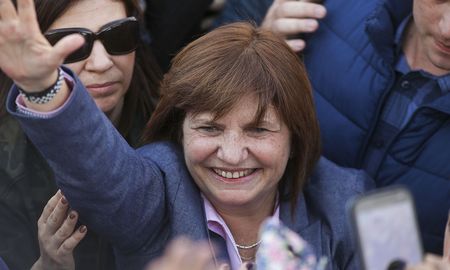 Patricia Bullrich pasó por Aire de Santa Fe y habló de todo: el 17A, la reforma judicial y el ministro de Seguridad Marcelo Sain. Patricia Bullrich pasó por Aire de Santa Fe y habló de todo: el 17A, la reforma judicial y el ministro de Seguridad Marcelo Sain.