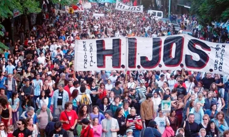 Efemérides del 14 de abril: en 1995 nace la Agrupación H.I.J.O.S.