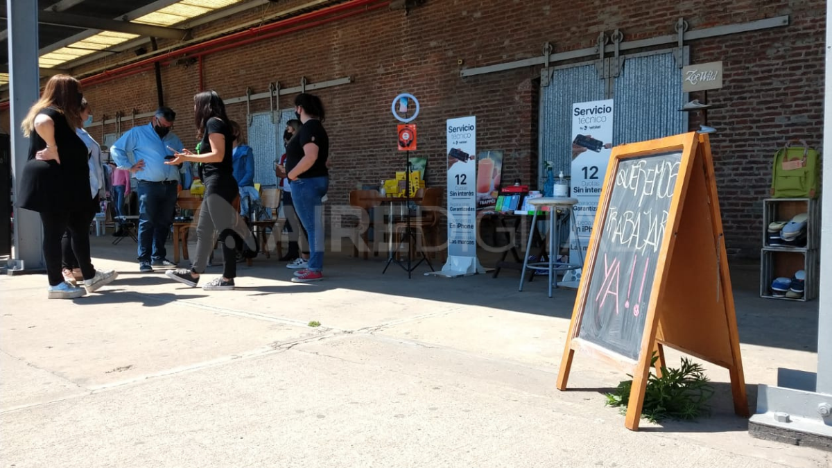 La semana pasada los comercios del shopping de la capital de la provincia realizaron una feria a modo de protesta.