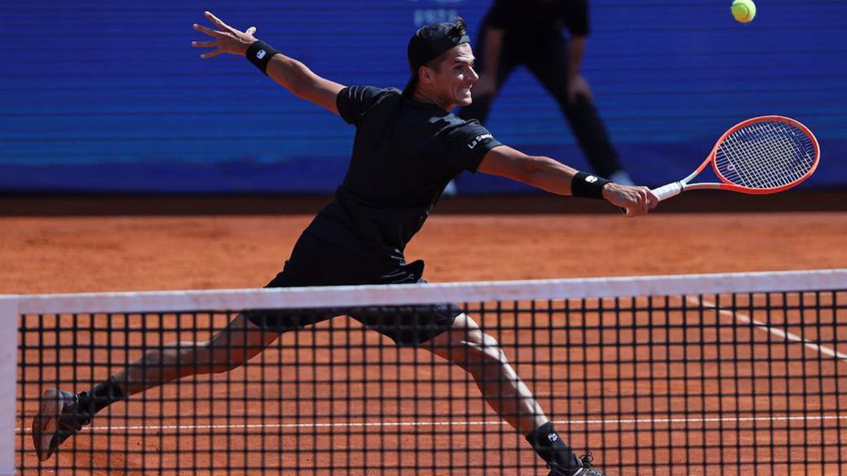 Federico Coria derrotó a Pablo Cuevas y enfrentará a Novak Djokovic en cuartos del ATP de Belgrado.