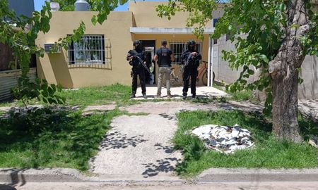 La Policía de Investigaciones arrestó a un hombre de 34 años en Sunchales. La Policía de Investigaciones arrestó a un hombre de 34 años en Sunchales.