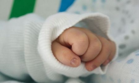 investigan si una madre sin sintomas de covid-19 transmitio el virus a su beba de 11 meses investigan si una madre sin sintomas de covid-19 transmitio el virus a su beba de 11 meses