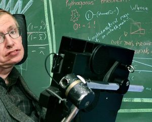 La preocupante fecha del fin del mundo que estimó la teoría de Stephen Hawking. La preocupante fecha del fin del mundo que estimó la teoría de Stephen Hawking.
