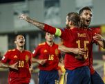 España sacó a relucir su jerarquía y goleó sin problemas a Ucrania por 4-0.
