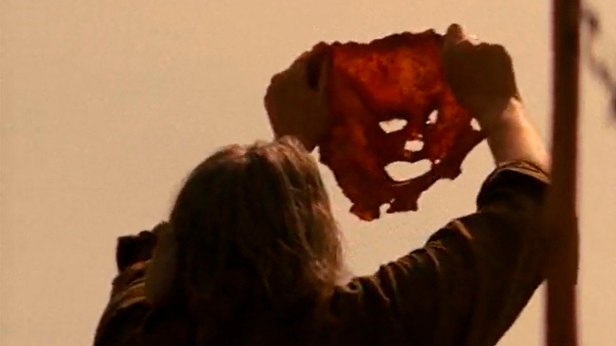 La película cuenta la historia de un grupo de influencers que buscan revivir un pueblo fantasma de Texas echando a sus habitantes originales sin saber que uno de esos habitantes es el mítico Leatherface.