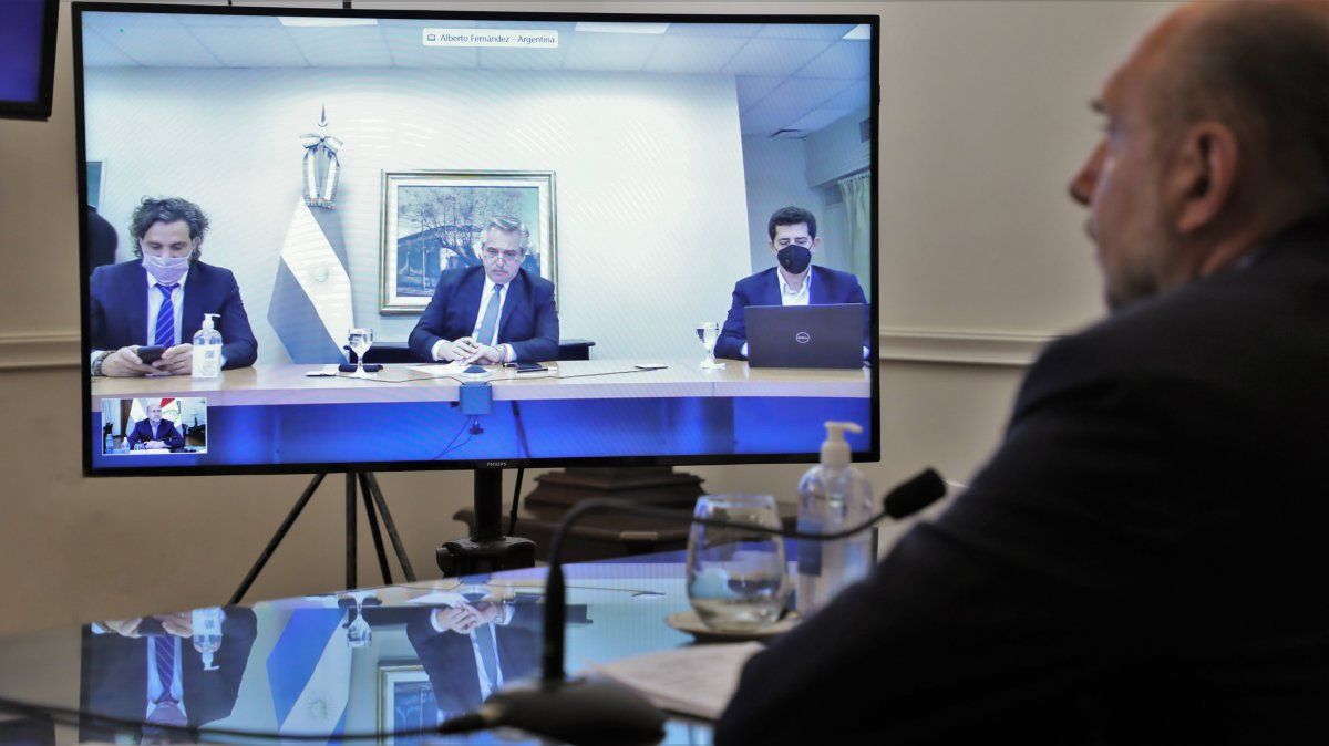Perotti participa de la videoconferencia con el presidente para evaluar los pasos a seguir en todo el país ante la pandemia de coronavirus