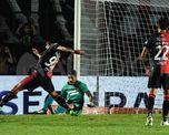 Jorge Benítez pateó tres penales en su carrera y falló dos. Este lunes desperdició otro que le impidió a Colón vencer a Newells.