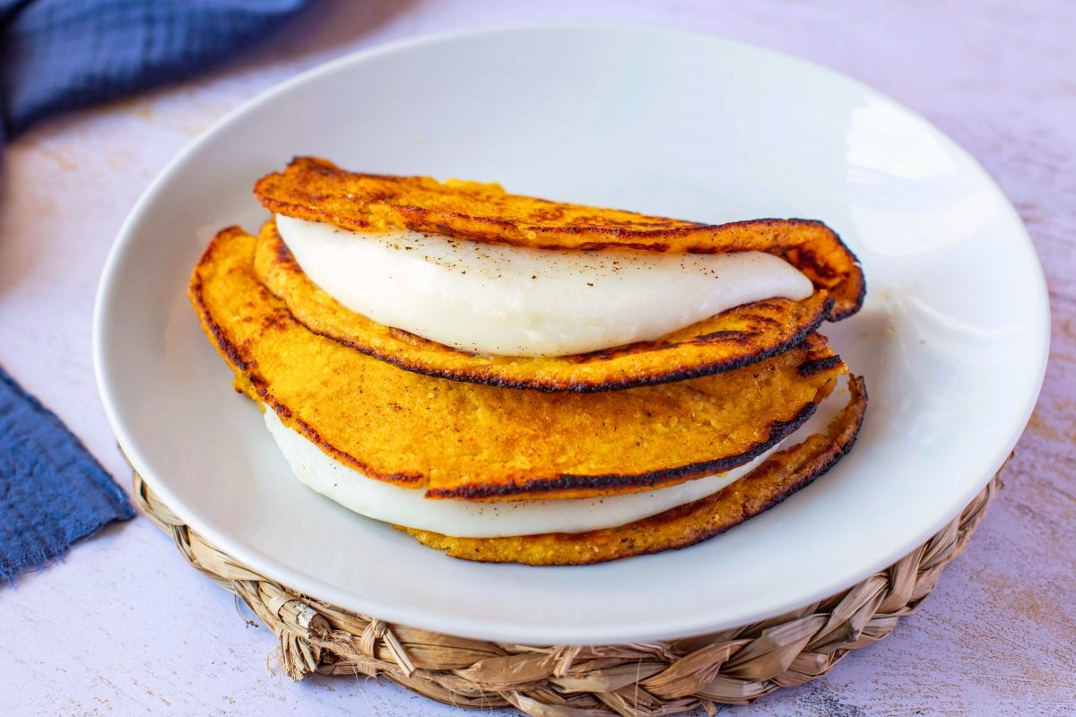 Cómo hacer cachapas: un plato típico de Venezuela fácil, delicioso y barato