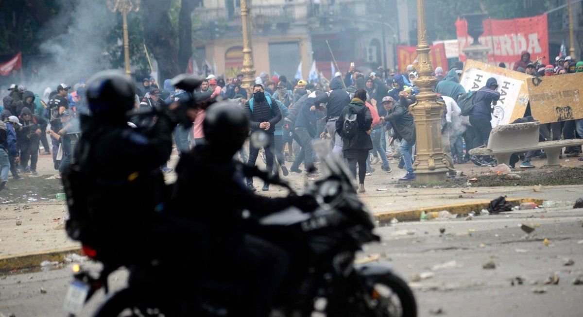 Los momentos posteriores a los incidentes frente al Congreso