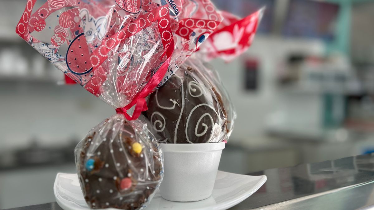 Carmeil presento sus huevos de Pascua rellenos de helado, una alternativa creativa a los huevos tradicionales para festejar con los más chicos. Carmeil presento sus huevos de Pascua rellenos de helado, una alternativa creativa a los huevos tradicionales para festejar con los más chicos.