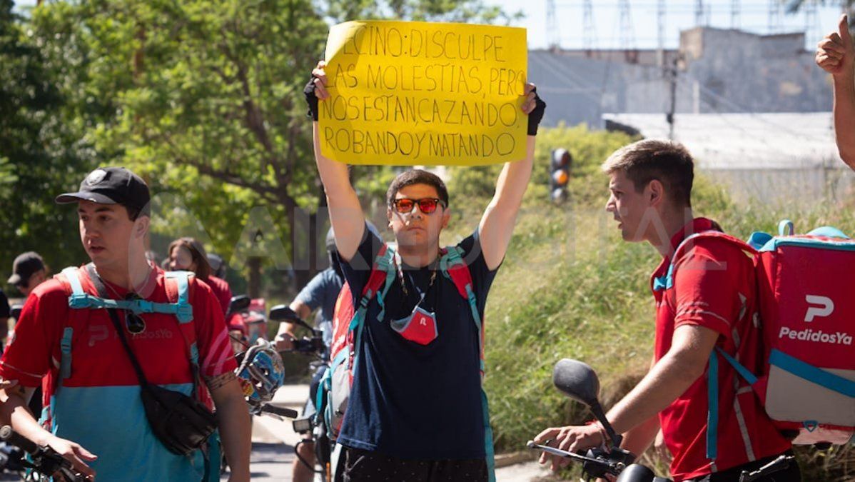 Los repartidores de la ciudad de Santa Fe marcharon el martes 8 de febrero