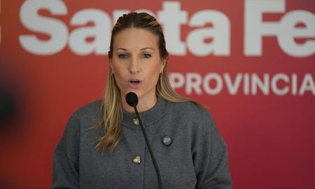 La Provincia movilizó a más de 200.000 personas y generó $ 17.000 millones en el fin de semana largo La Provincia movilizó a más de 200.000 personas y generó $ 17.000 millones en el fin de semana largo