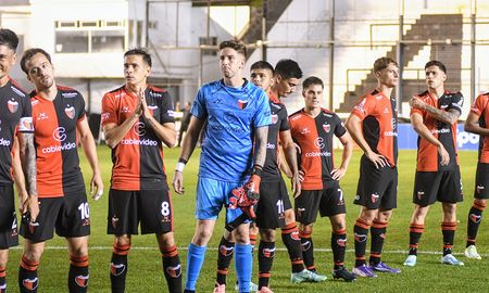¿Quiénes se van de Colón y quiénes se quedan para el 2025 en la Primera Nacional?