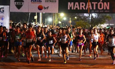 Esta noche se correrá la clásica Maratón de los Dos Años en Río Cuarto, que comenzará a las 23:45. Esta noche se correrá la clásica Maratón de los Dos Años en Río Cuarto, que comenzará a las 23:45.