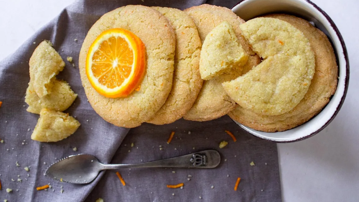 Galletitas de naranja sin harina ni azúcar.