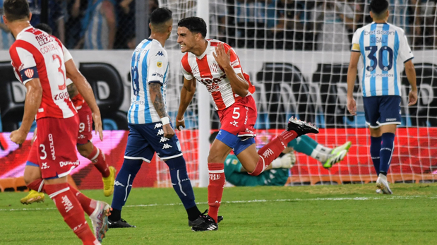El festejo de gol de Joaquín Mosqueira.