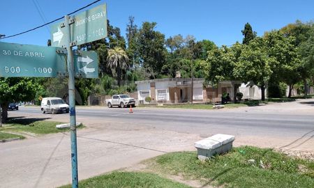 Recreo: familiares de una adolescente denunciaron el intento de secuestro de su hija. Recreo: familiares de una adolescente denunciaron el intento de secuestro de su hija.