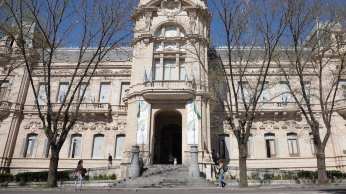 Bahía Blanca: por error se les pagó 4 millones de pesos a concejales