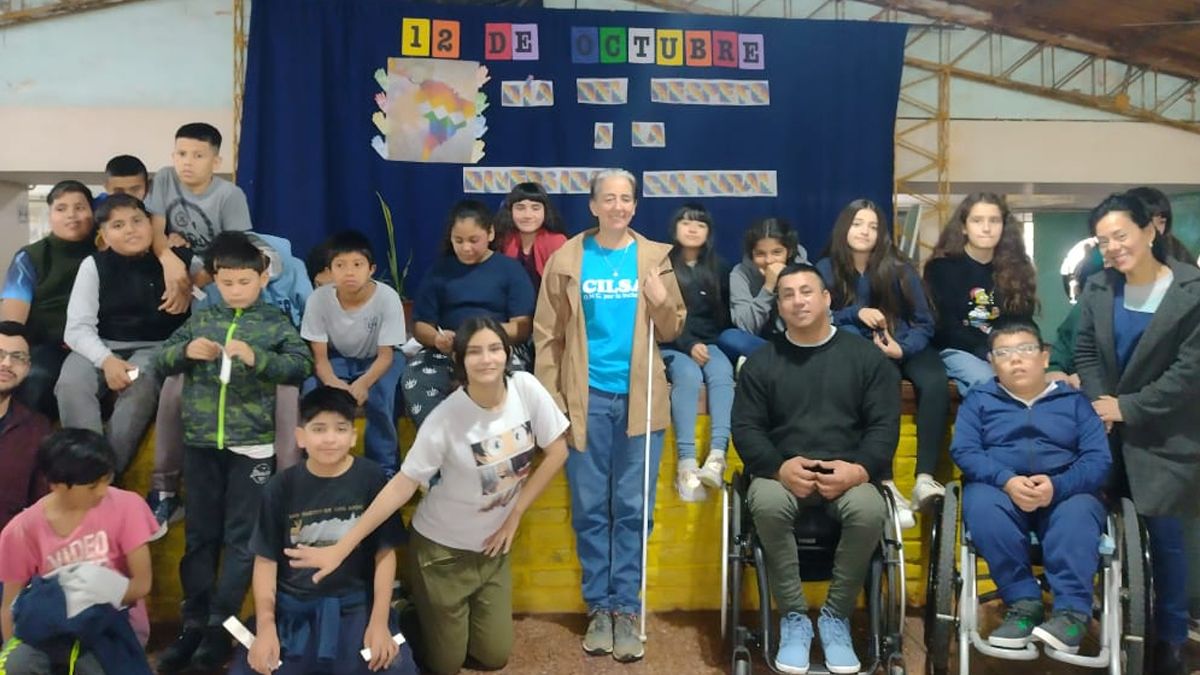 A través de talleres que lleva adelante en distintas escuelas de Santa Fe