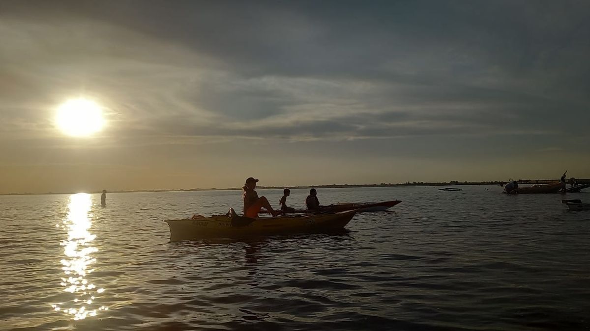 La laguna Melincué es un sitio especial para realizar travesías en kayak.