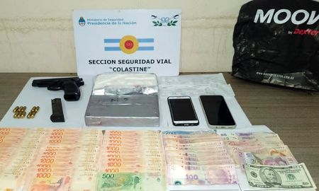 . El hombre viajaba rumbo a la ciudad de Paraná en un taxi que fue detenido en el marco de un control de rutina Gendarmería Nacional. . El hombre viajaba rumbo a la ciudad de Paraná en un taxi que fue detenido en el marco de un control de rutina Gendarmería Nacional.