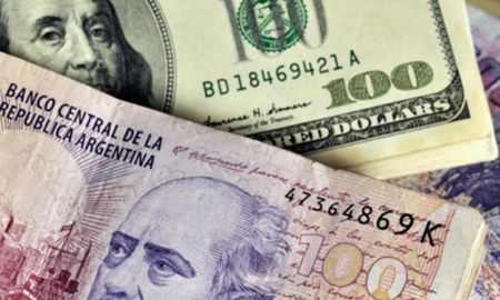 En las cuevas financieras de Rosario, cambiaban los pesos que venían de los búnkeres de droga por dólares. En las cuevas financieras de Rosario, cambiaban los pesos que venían de los búnkeres de droga por dólares.