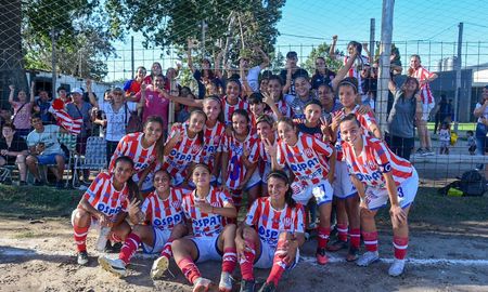 Unión le ganó a Colón en el clásico por Liga Santafesina. Unión le ganó a Colón en el clásico por Liga Santafesina.