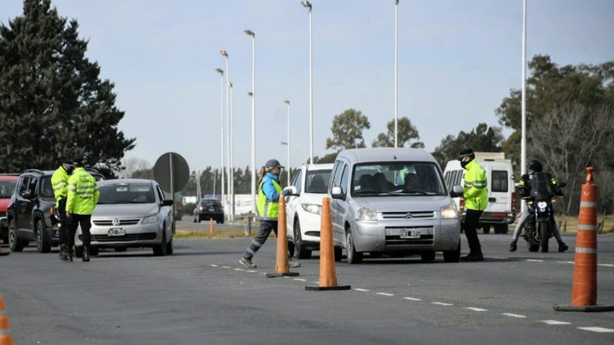 Desde este sábado a las 00 horas ya se puede viajar por Santa Fe. Habrá permisos especiales.