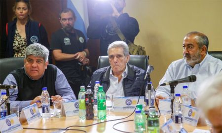 La plana mayor de la CGT insiste en que haya una lista única peronista. La plana mayor de la CGT insiste en que haya una lista única peronista.