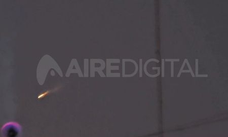 La luz apareció en el cielo de Santa Fe y se desintegró, asombrando a los vecinos de la ciudad. La luz apareció en el cielo de Santa Fe y se desintegró, asombrando a los vecinos de la ciudad.