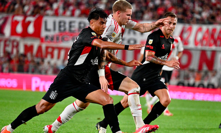 Con goles de Alexis Castro y Ascacibar, Estudiantes venció 2-0 a River. Con goles de Alexis Castro y Ascacibar, Estudiantes venció 2-0 a River.