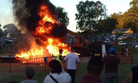 hacian la torta frita mas grande del mundo y se les incendio la sarten hacian la torta frita mas grande del mundo y se les incendio la sarten