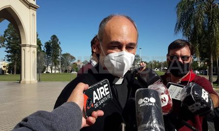 El padre Olidio Panigo brindó los detalles de las particularidades que tendrá este año la celebración de la Fiesta de Guadalupe, dada la situación de pandemia vigente. El padre Olidio Panigo brindó los detalles de las particularidades que tendrá este año la celebración de la Fiesta de Guadalupe, dada la situación de pandemia vigente.