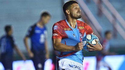 Unión cerró a su séptimo refuerzo: se trata del delantero Juan Manuel García